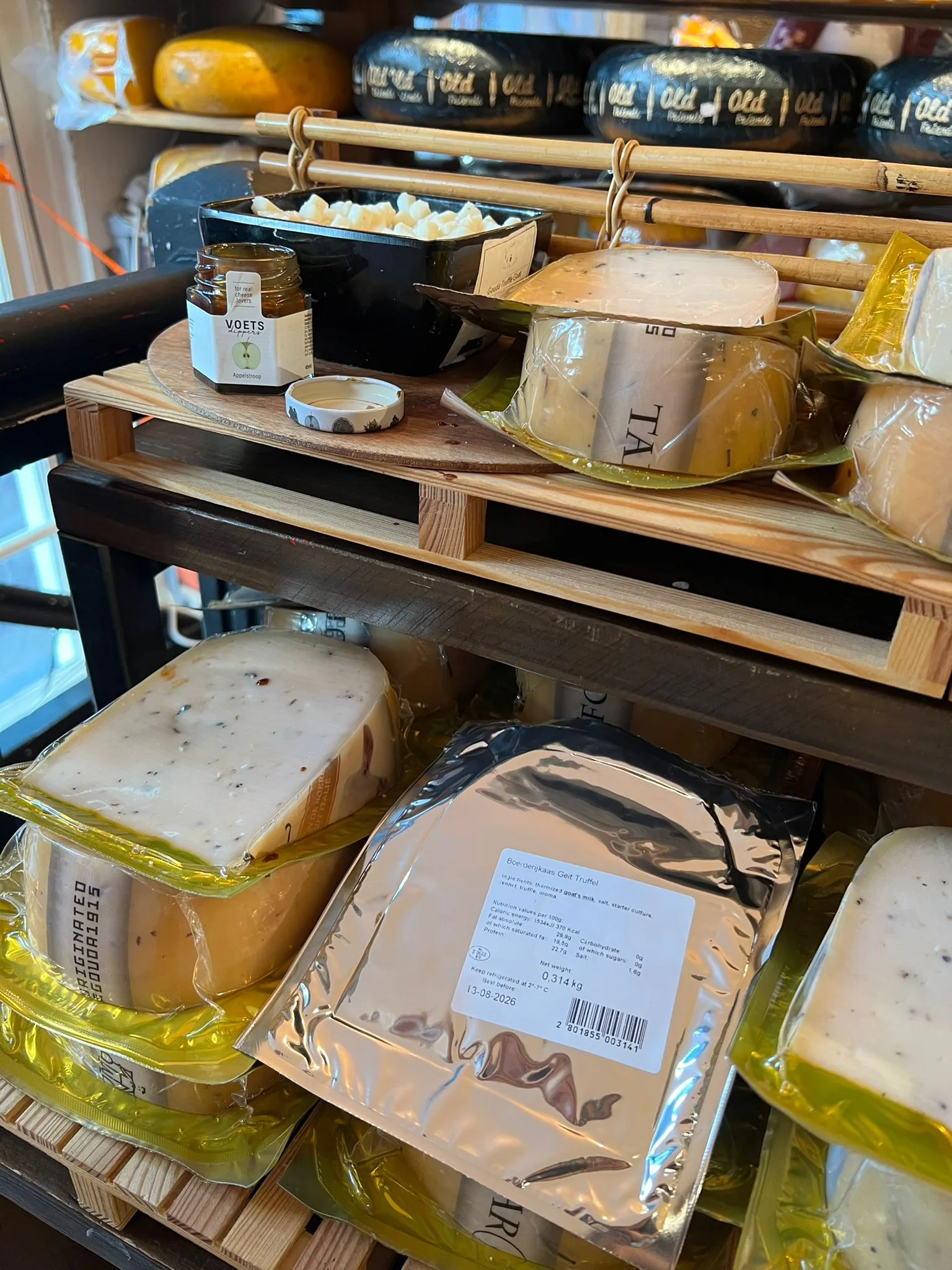 Details at Amsterdam Cheese Museum Amsterdam — travel photo