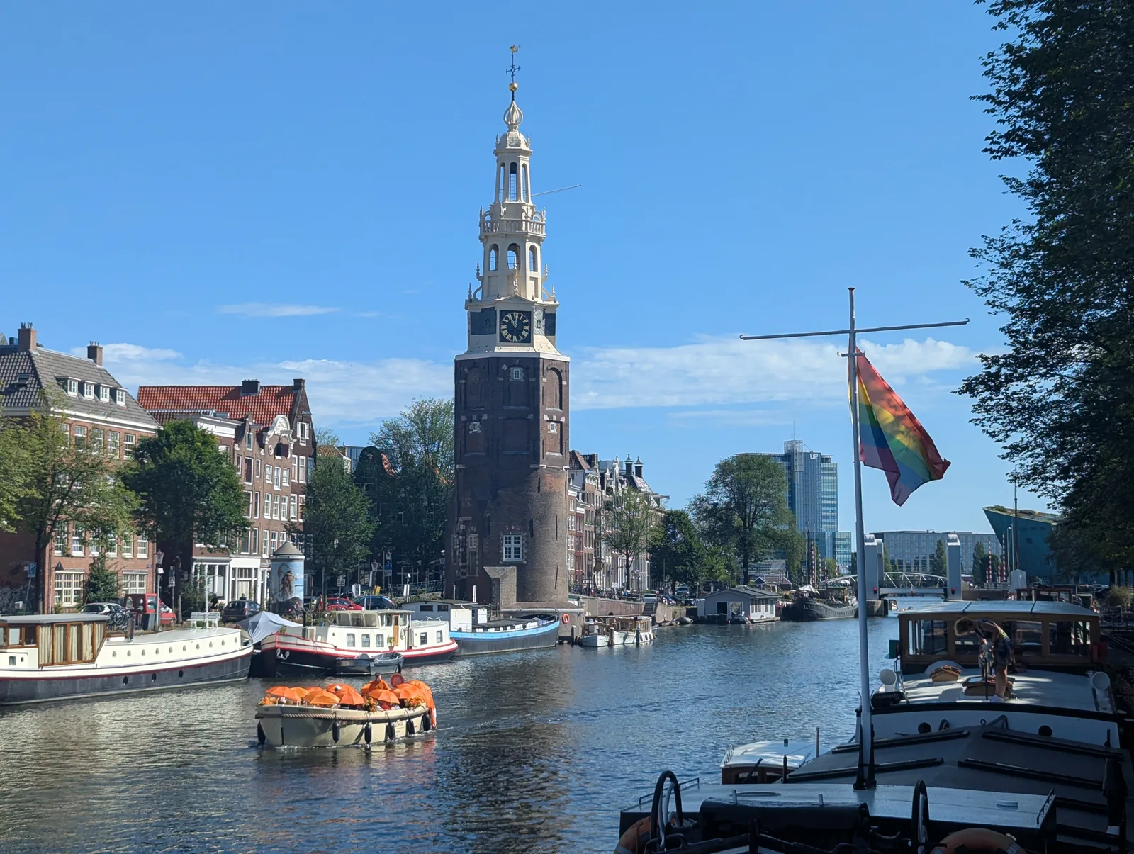 Main view at Montelbaanstoren Amsterdam — travel photo