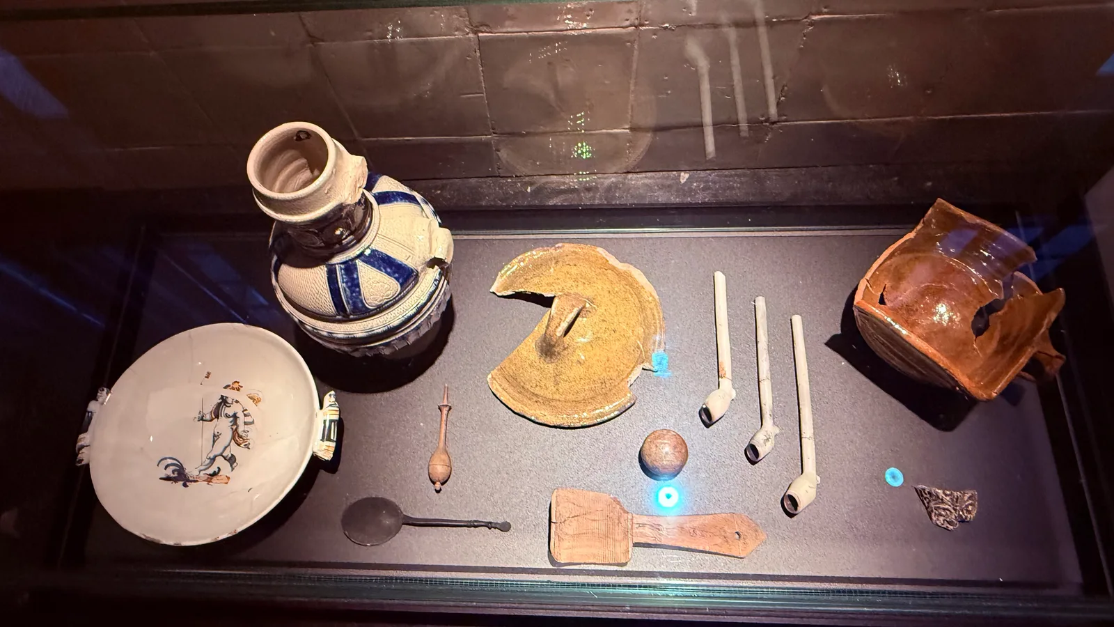 Details at Rembrandt House Museum Amsterdam — travel photo