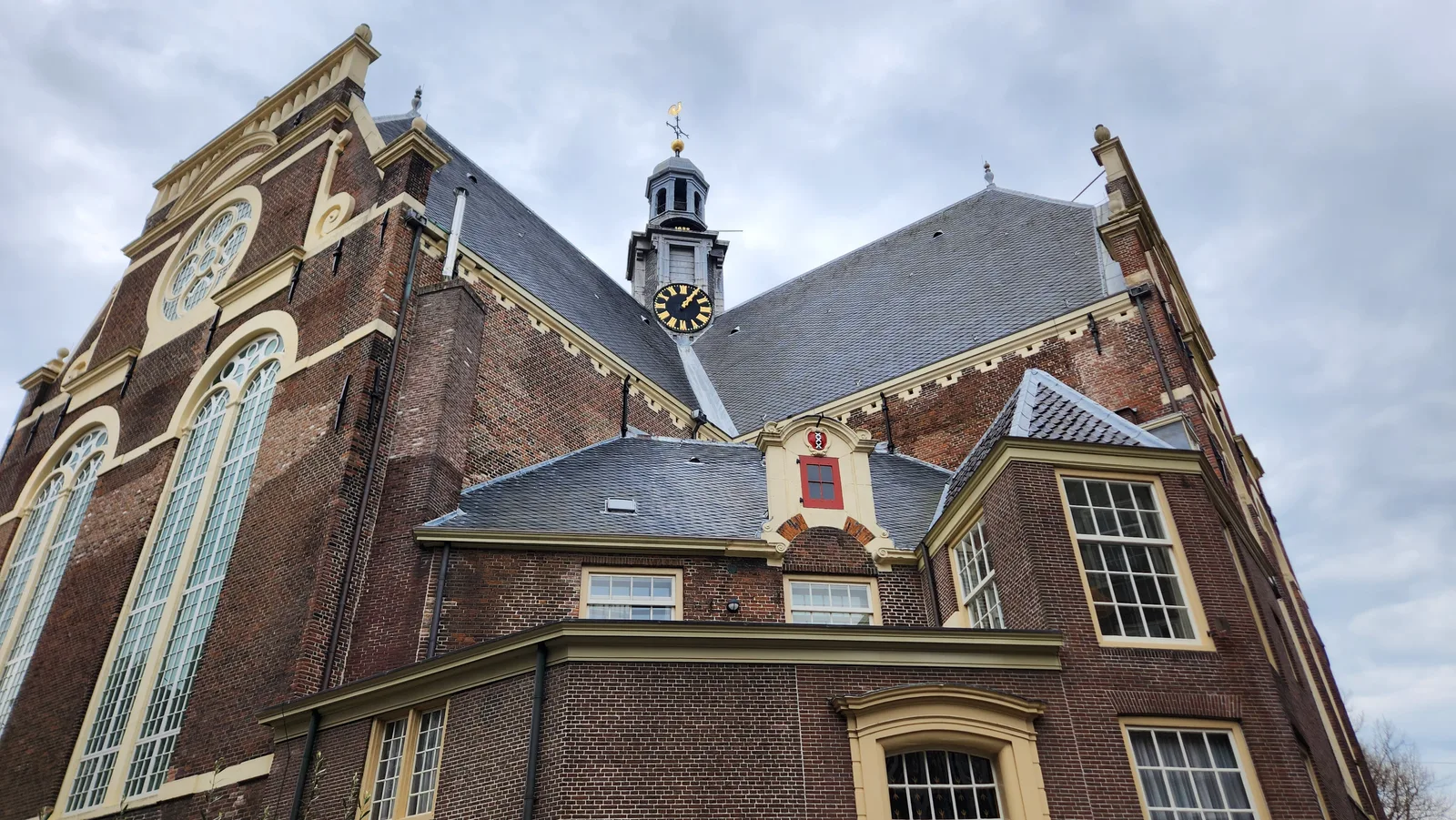 Interior at Van Gogh & Rembrandt in Amsterdam Amsterdam — travel photo