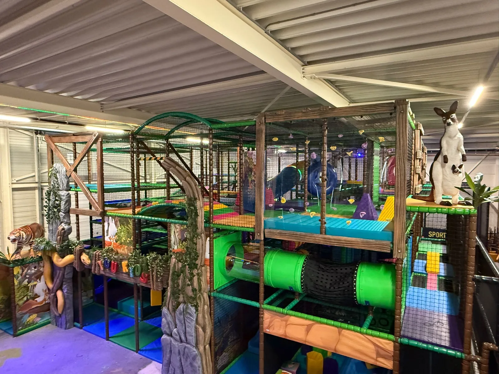 Main view at You Kids Indoor playground Amsterdam-Oost Amsterdam — travel photo
