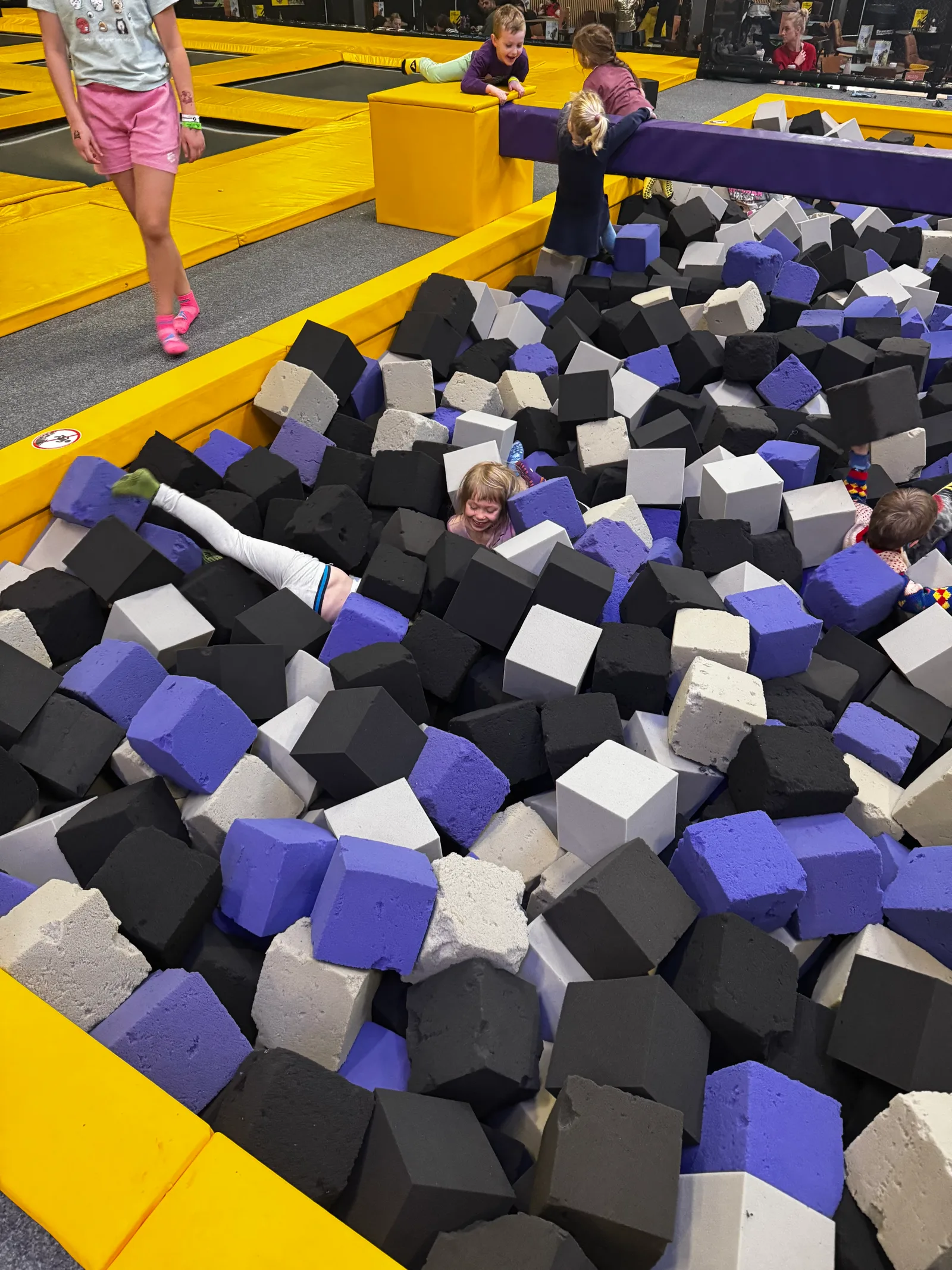 Atmosphere at You Kids Indoor playground Amsterdam-Oost Amsterdam — travel photo