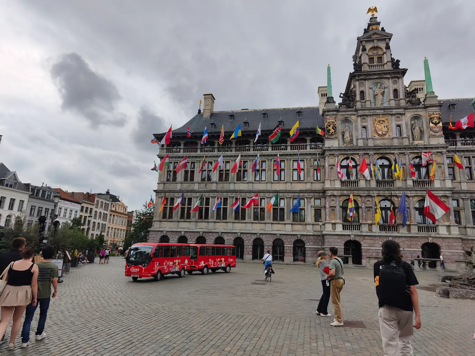 Details at Antwerp City Hall Antwerp — travel photo