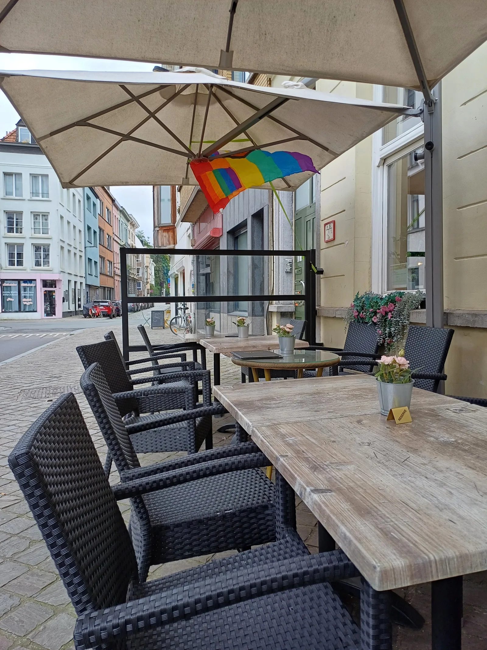 Main view at Bakkerij Diné Antwerp — travel photo