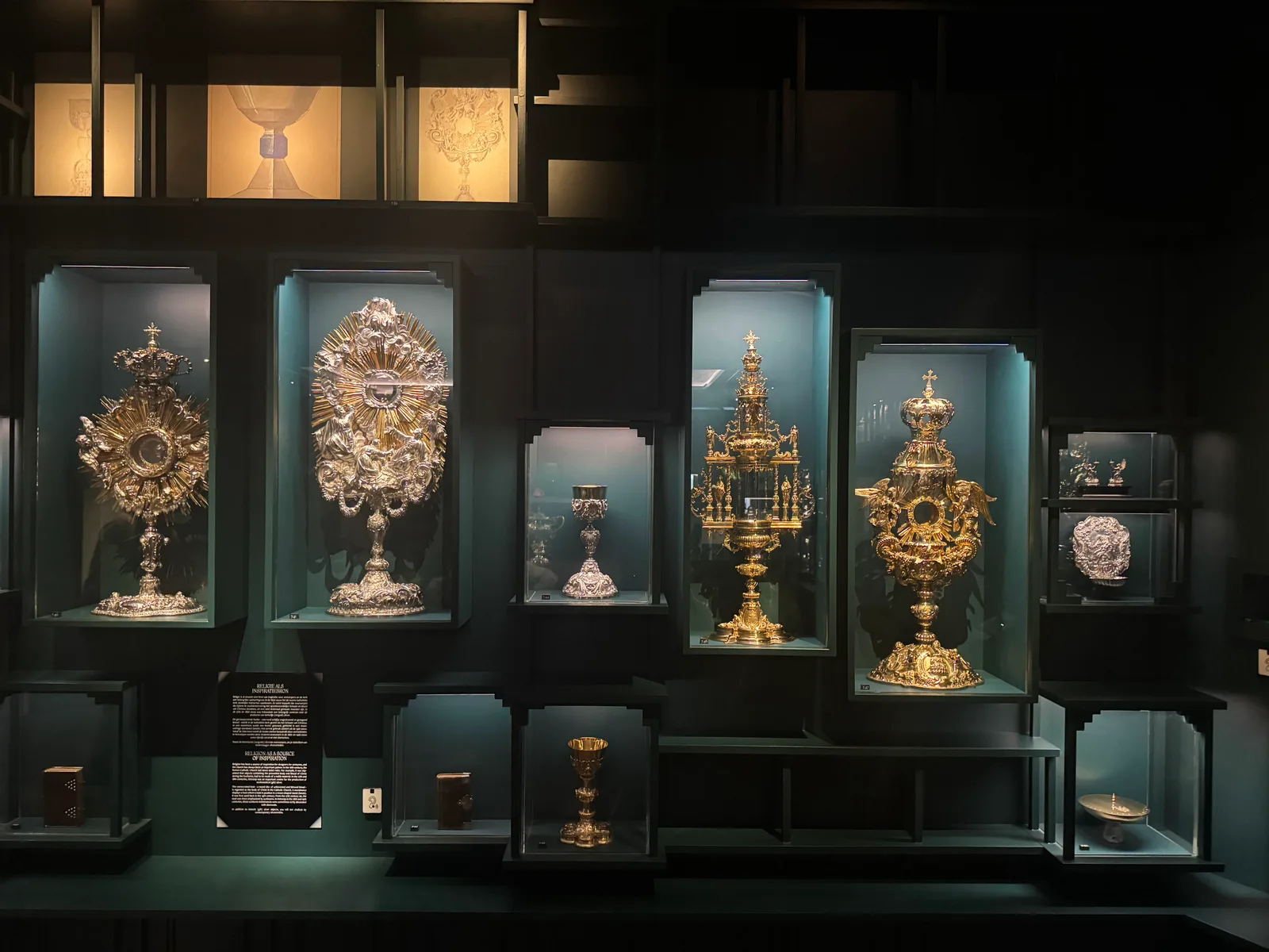 Details at DIVA museum Antwerp — travel photo