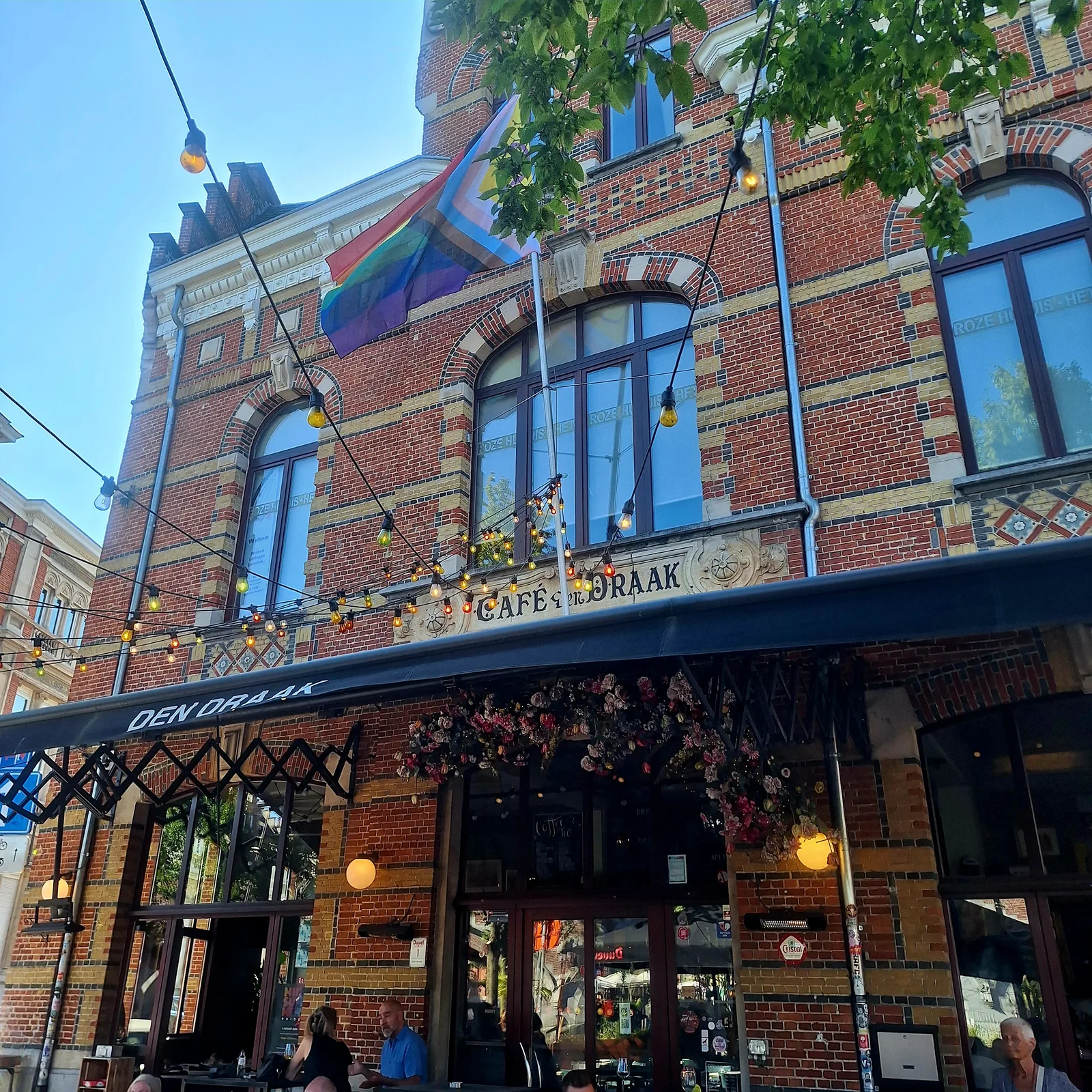 Main view at Draakplaats Antwerp — travel photo