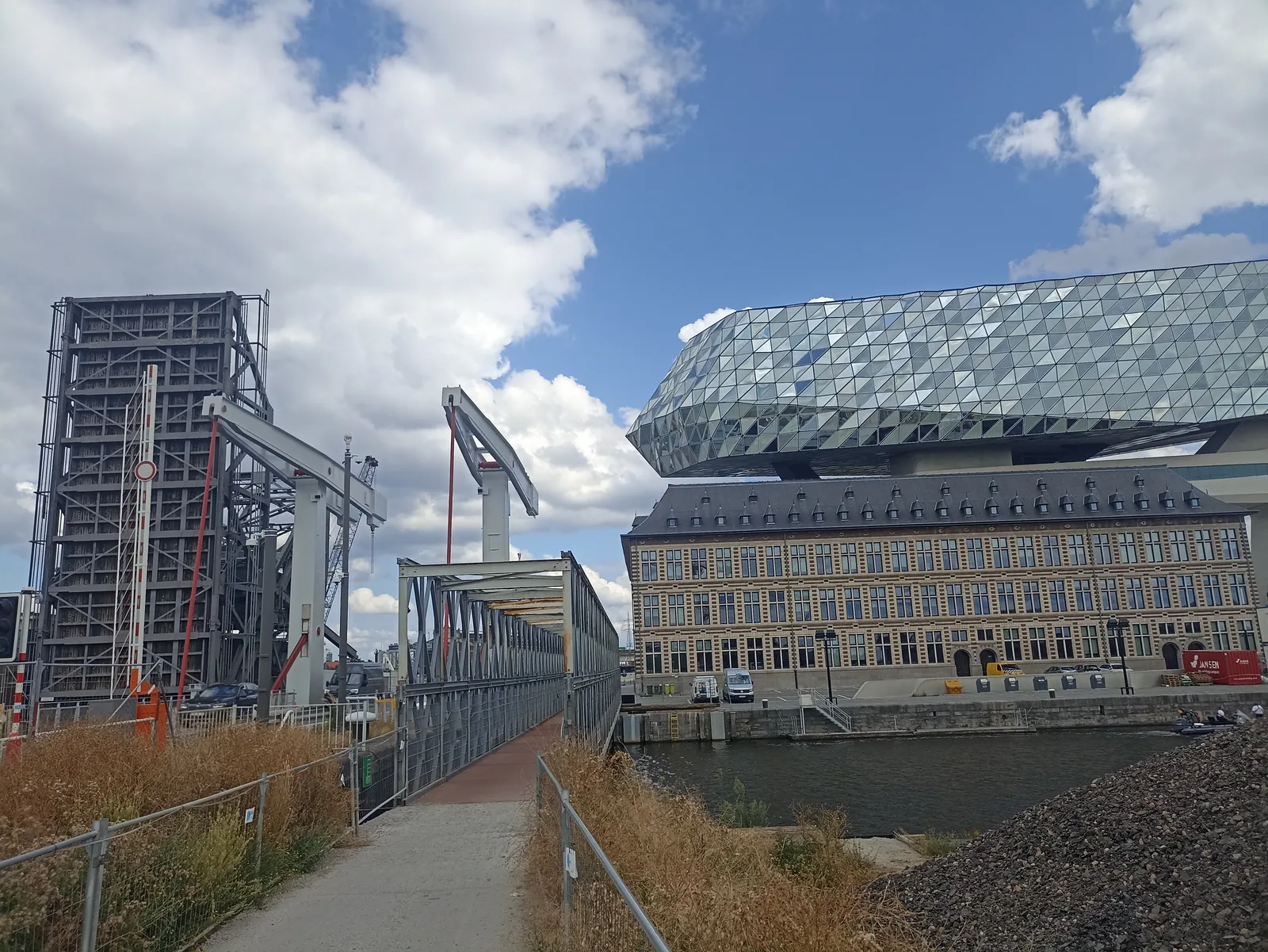 Main view at Droogdokkensite Antwerp — travel photo