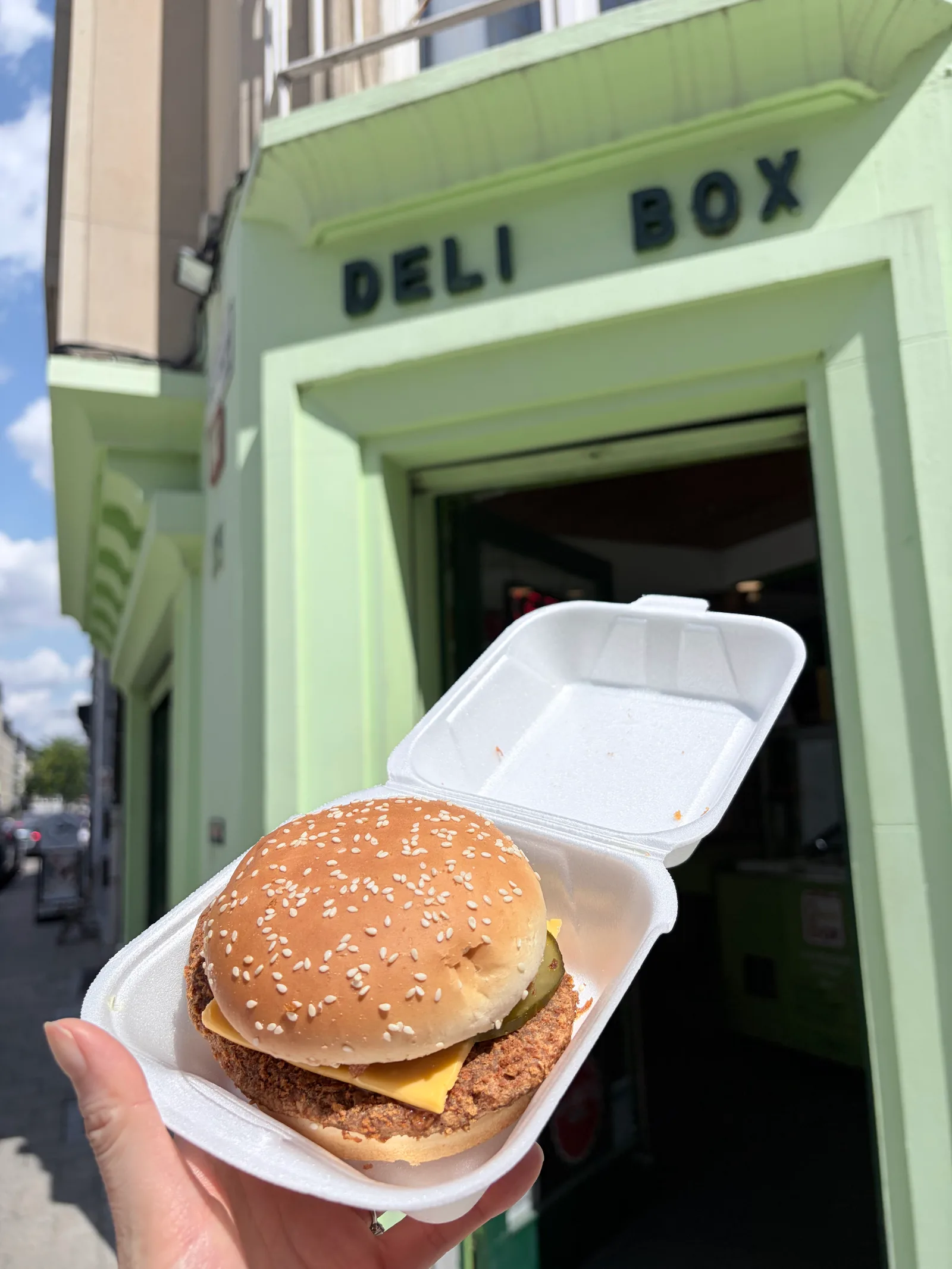 Details at Frituur DeliBox Antwerp — travel photo