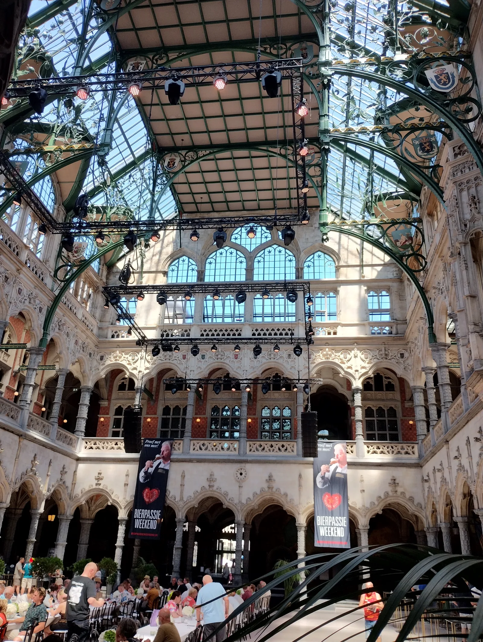 Main view at Handelsbeurs Antwerpen Antwerp — travel photo