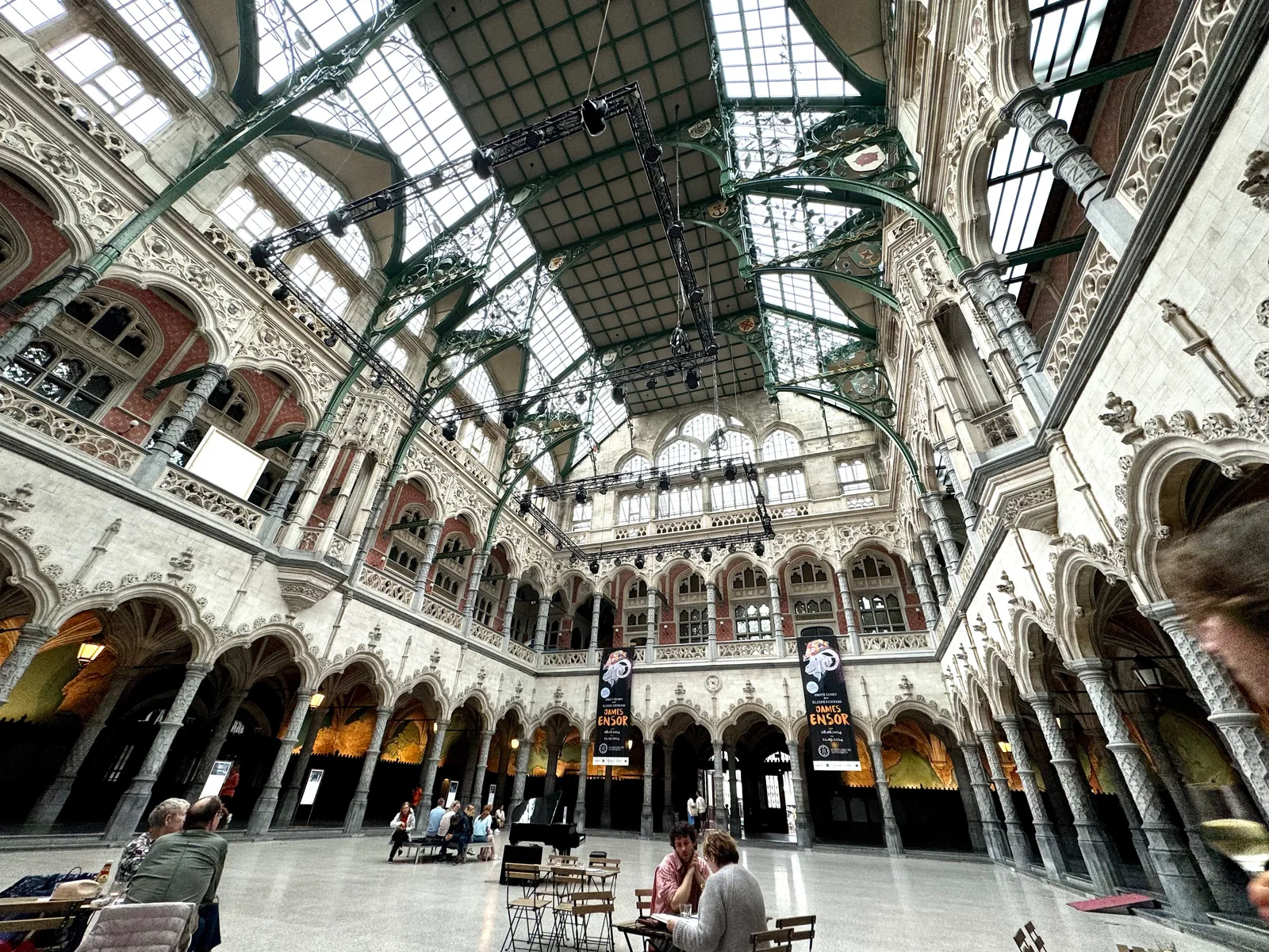 Atmosphere at Handelsbeurs Antwerpen Antwerp — travel photo