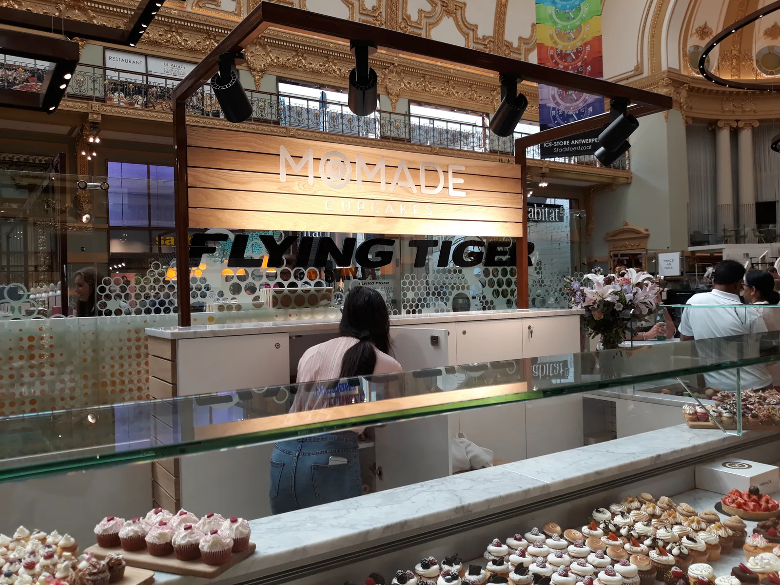 Main view at Momade Cupcakes Antwerp — travel photo