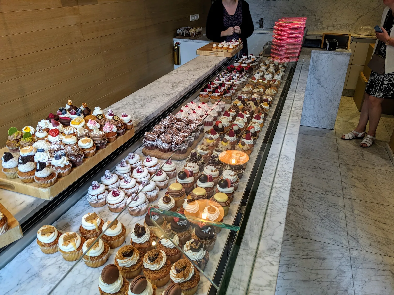 Details at Momade Cupcakes Antwerp — travel photo