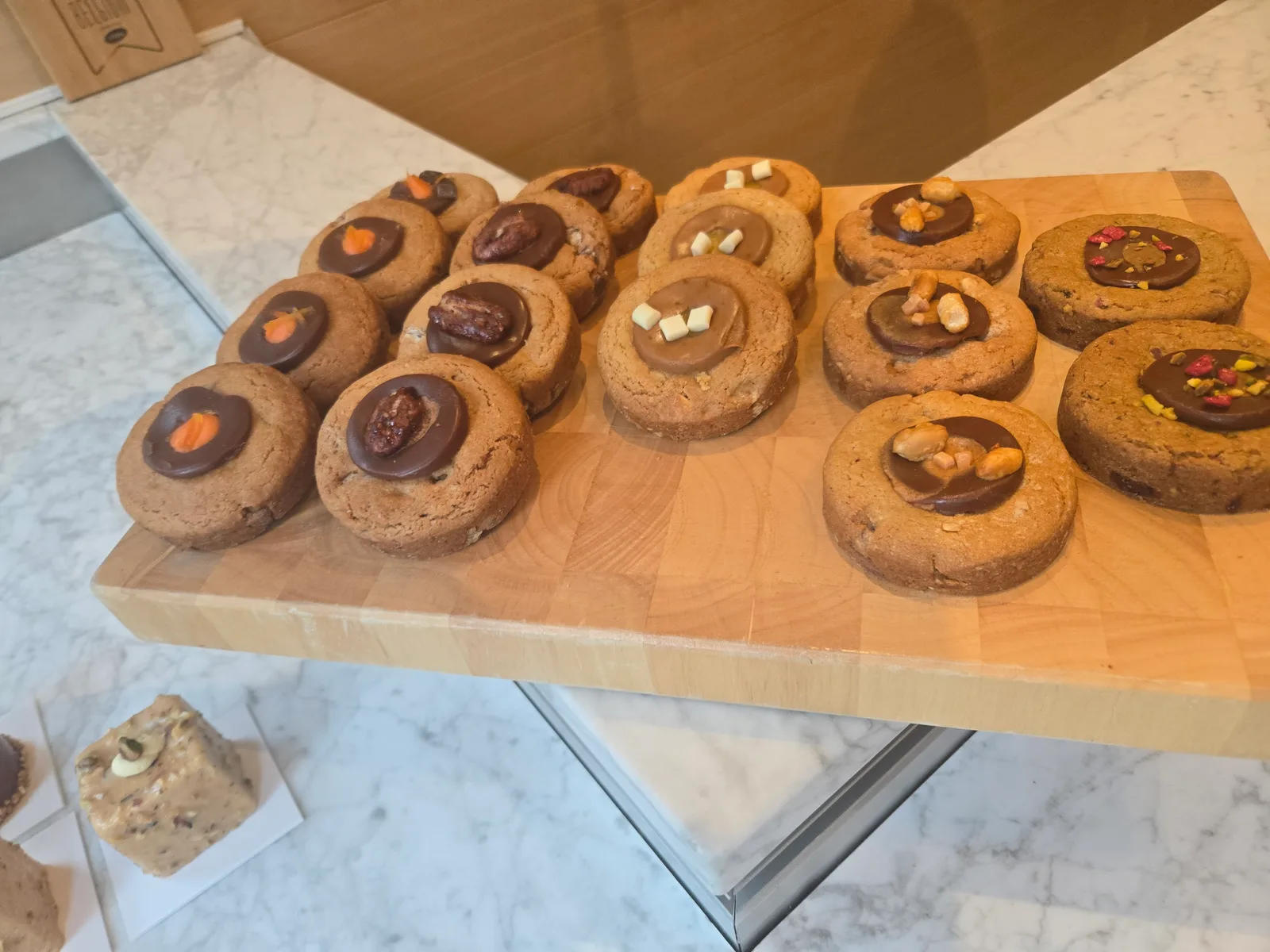 Atmosphere at Momade Cupcakes Antwerp — travel photo