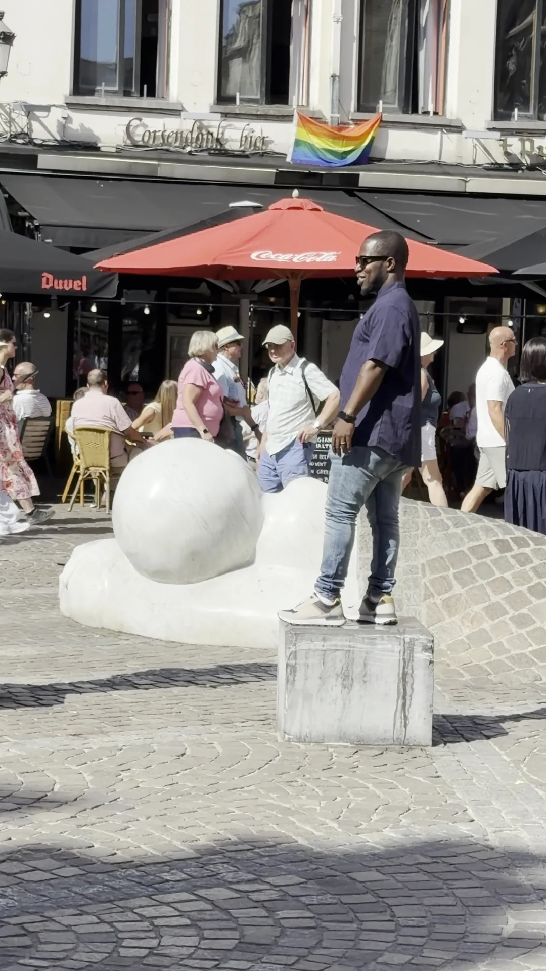 Main view at Nello & Patrasche Statue Antwerp — travel photo
