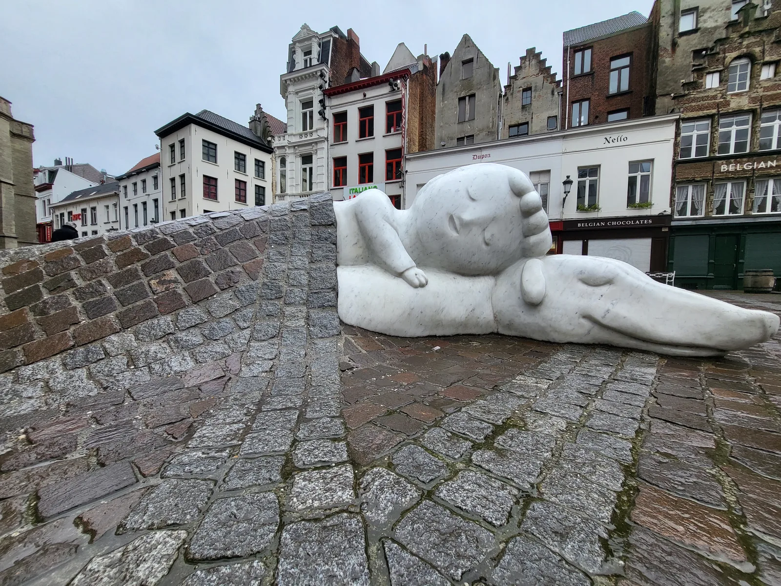 Nello & Patrasche Statue