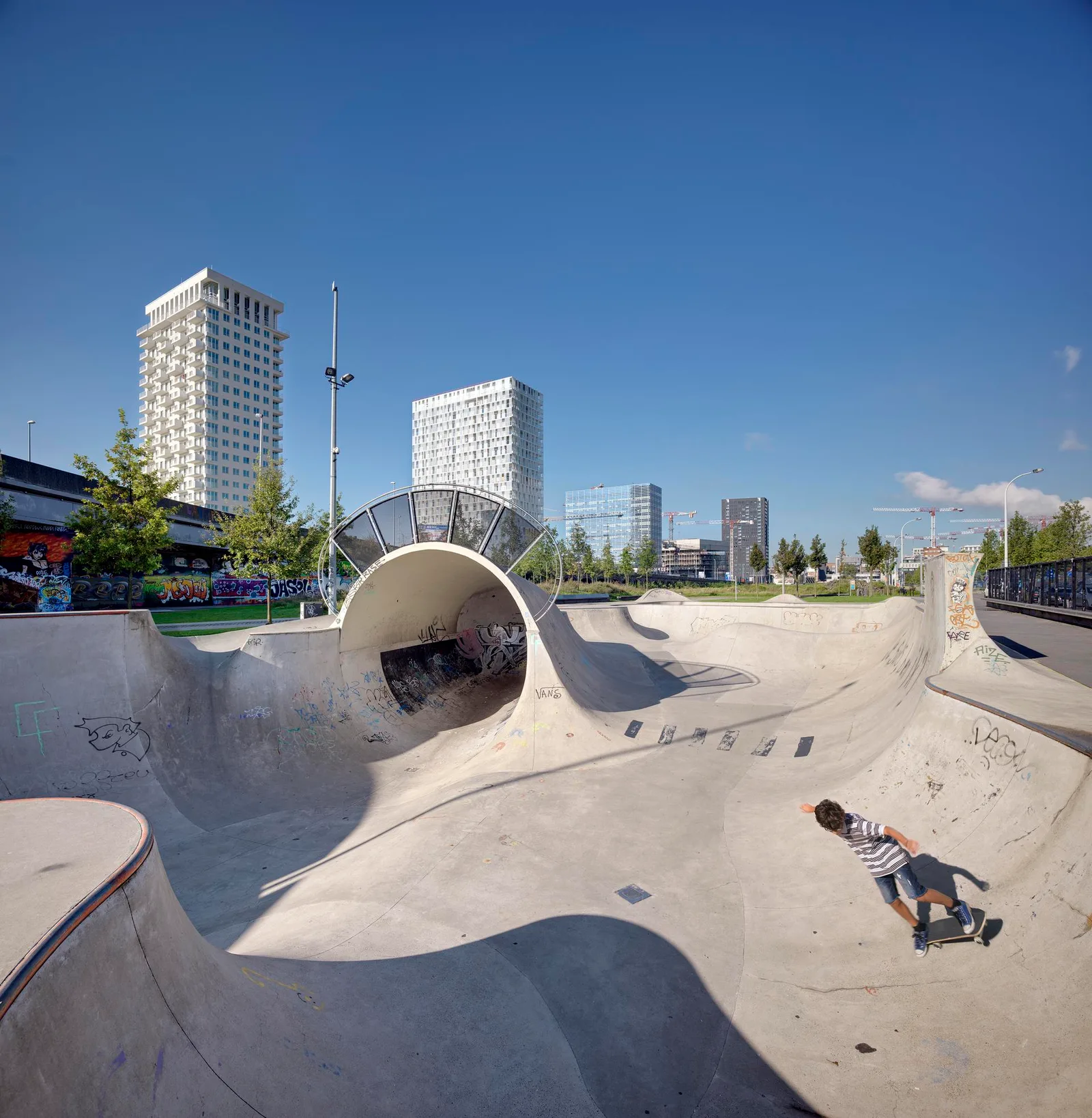 Details at Park Spoor Noord Antwerp — travel photo
