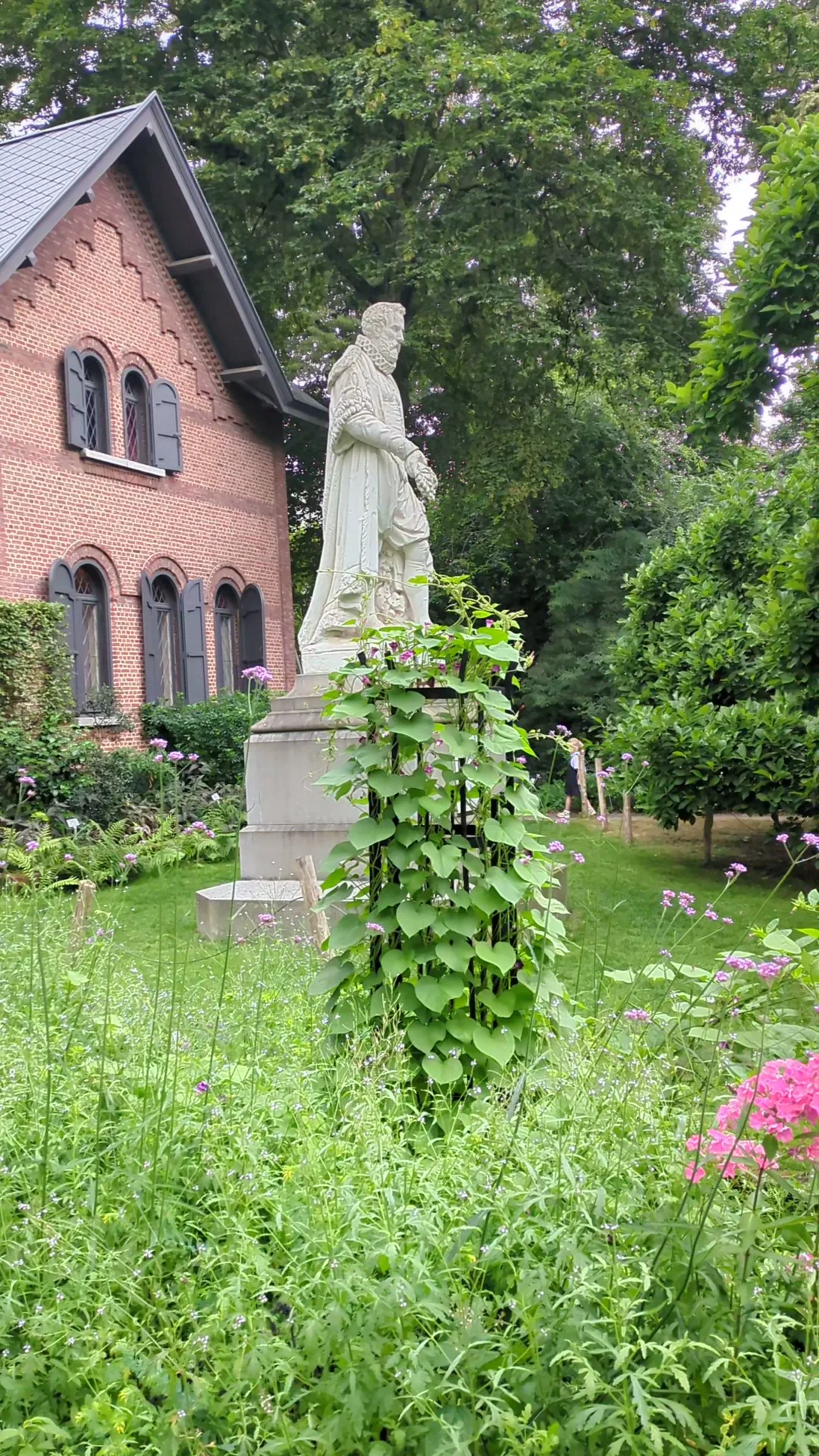 Details at Plantentuin Antwerp — travel photo