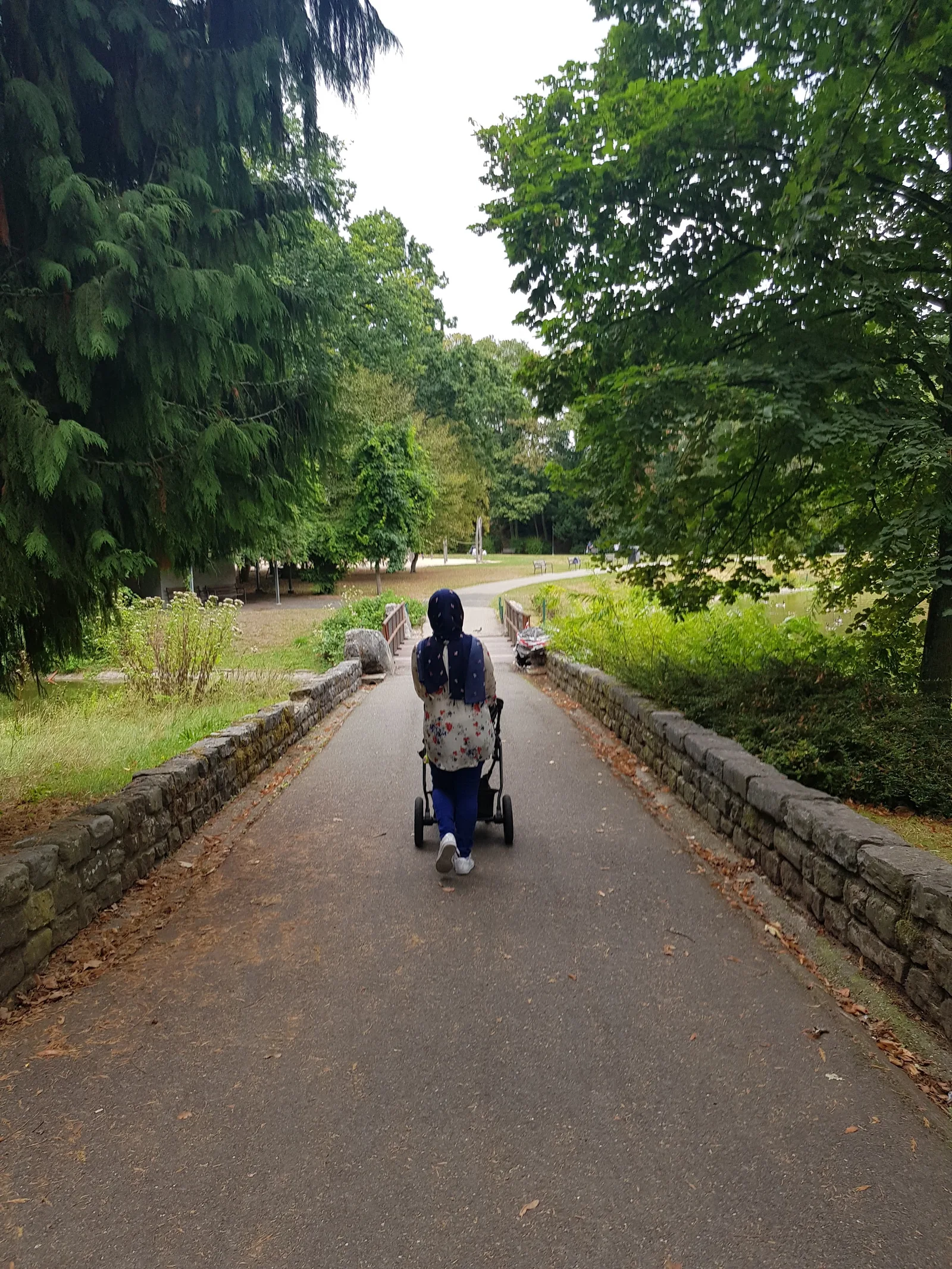 Atmosphere at Steytelinckpark Antwerp — travel photo