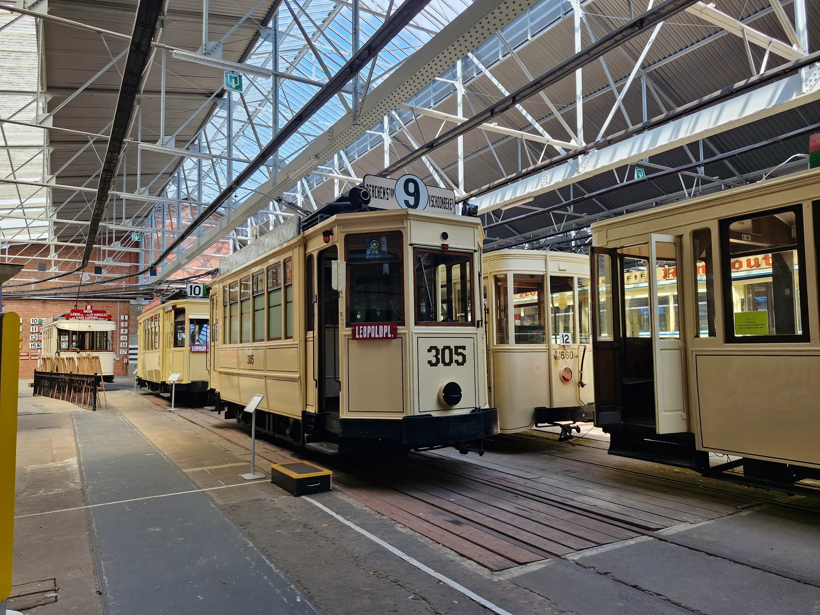 Atmosphere at Vlaams Tram- en Autobusmuseum Antwerp — travel photo