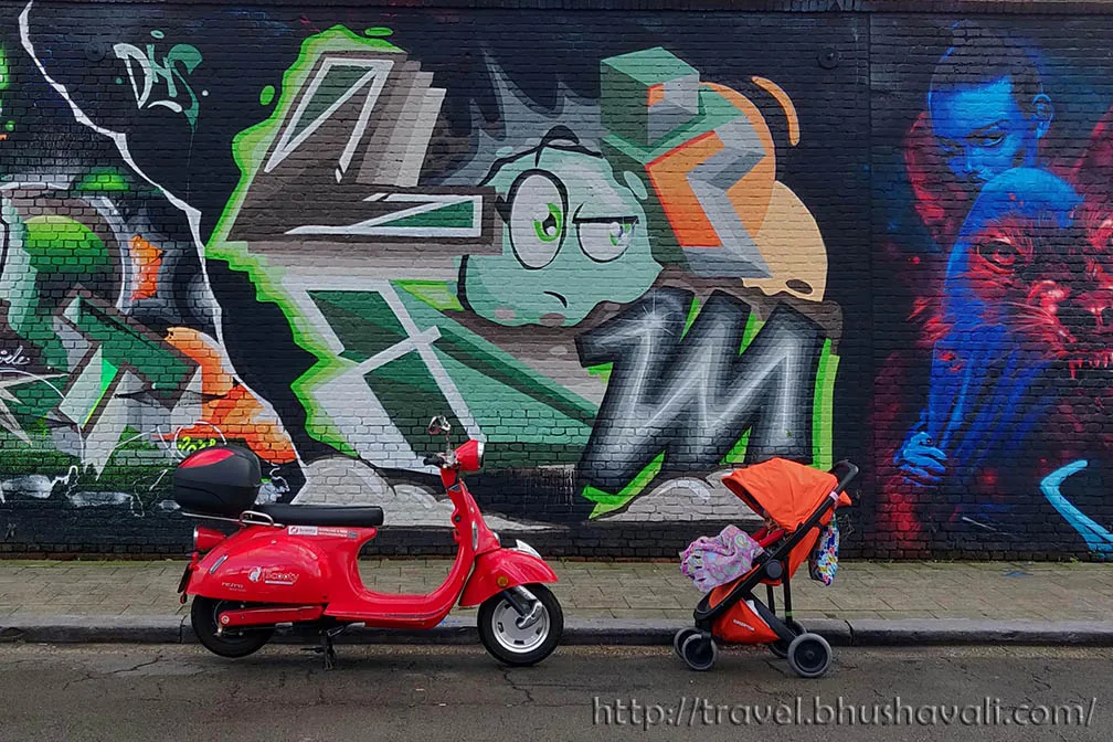 Atmosphere at Zomerfabriek Antwerp — travel photo