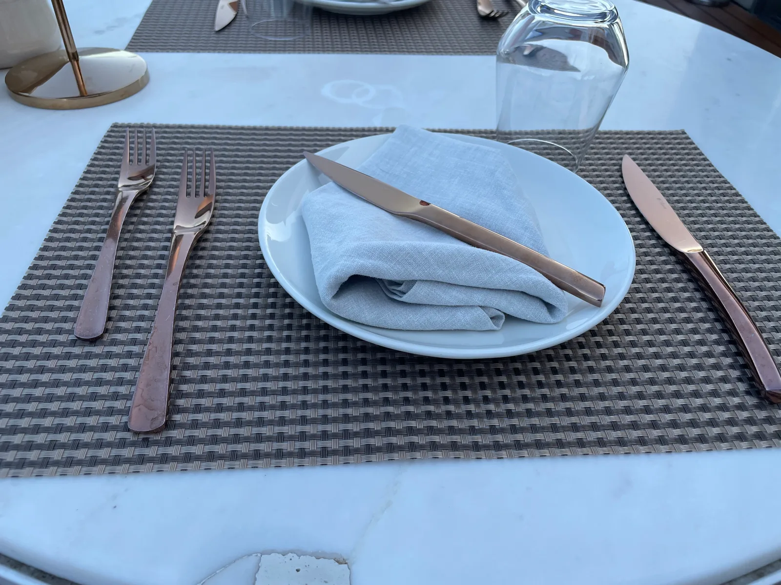 Atmosphere at Art Lounge Rooftop Athens — travel photo