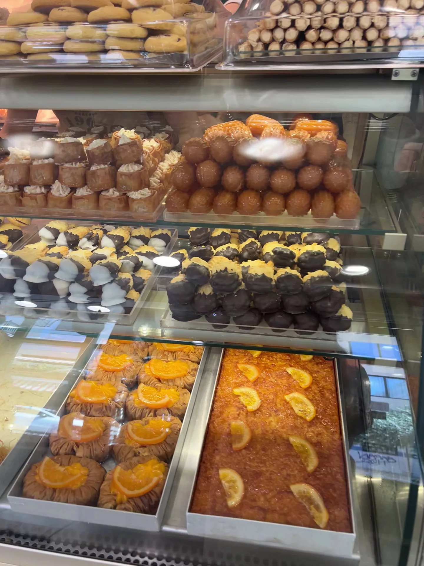 Details at Artos Venetis Athens — travel photo
