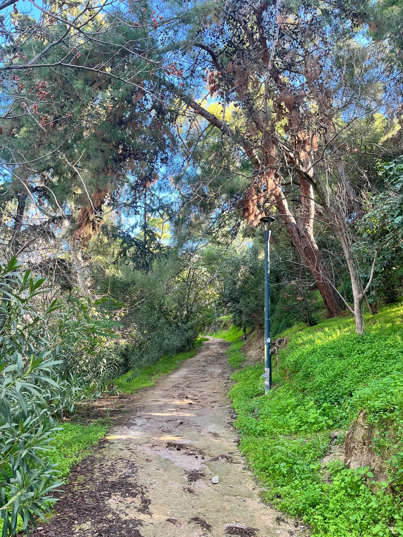 Finopoulou Hill — romantic guide Athens
