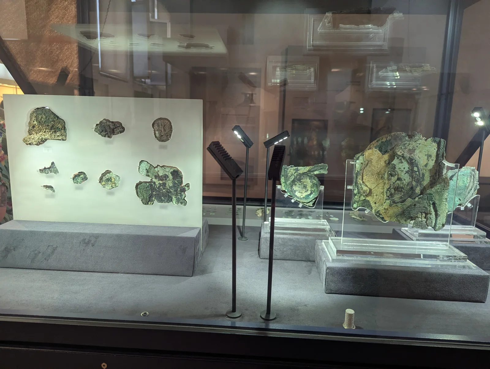 Details at National Archaeological Museum Athens — travel photo