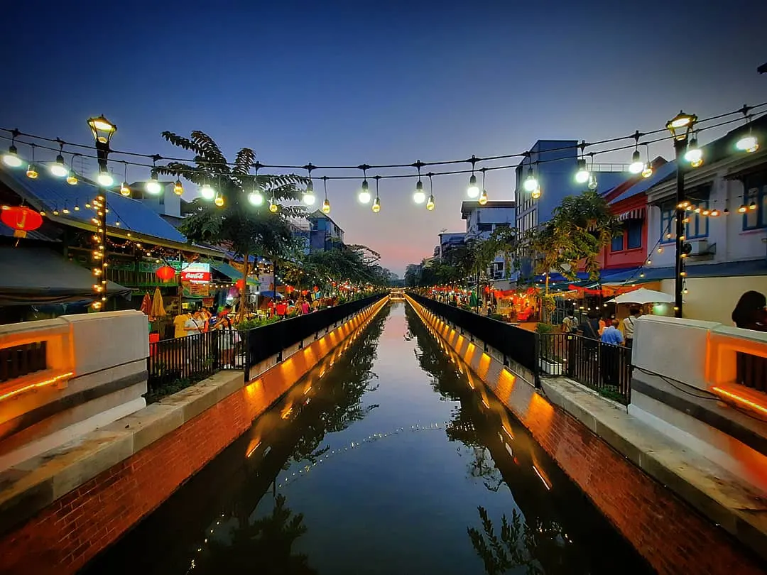 Main view at Ong Ang Canal Bangkok — travel photo