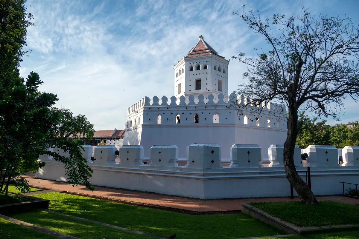 Main view at Phra Sumen Fort Bangkok — travel photo