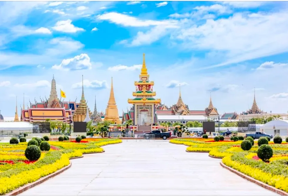 Main view at Sanam Luang Bangkok — travel photo