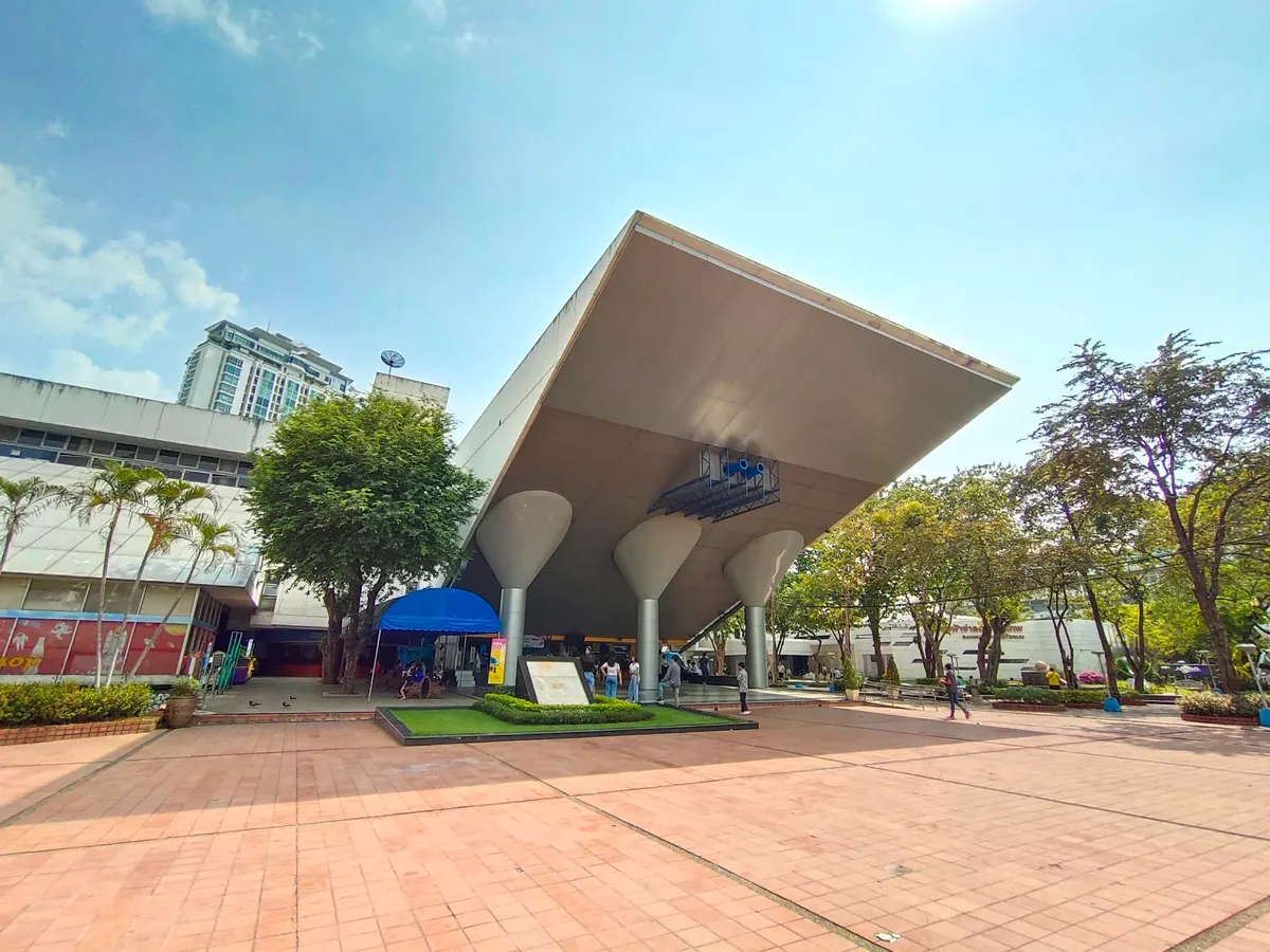 Main view at Science Center for Education (Planetarium Bangkok) Bangkok — travel photo