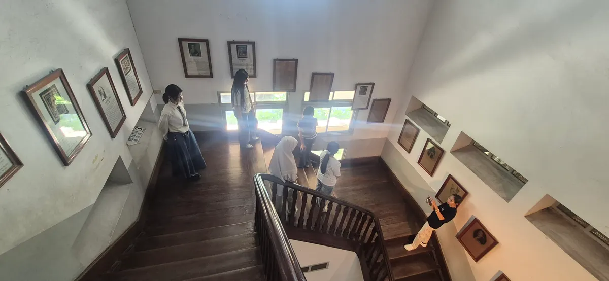 Siriraj Bimuksthan Museum — culture guide Bangkok