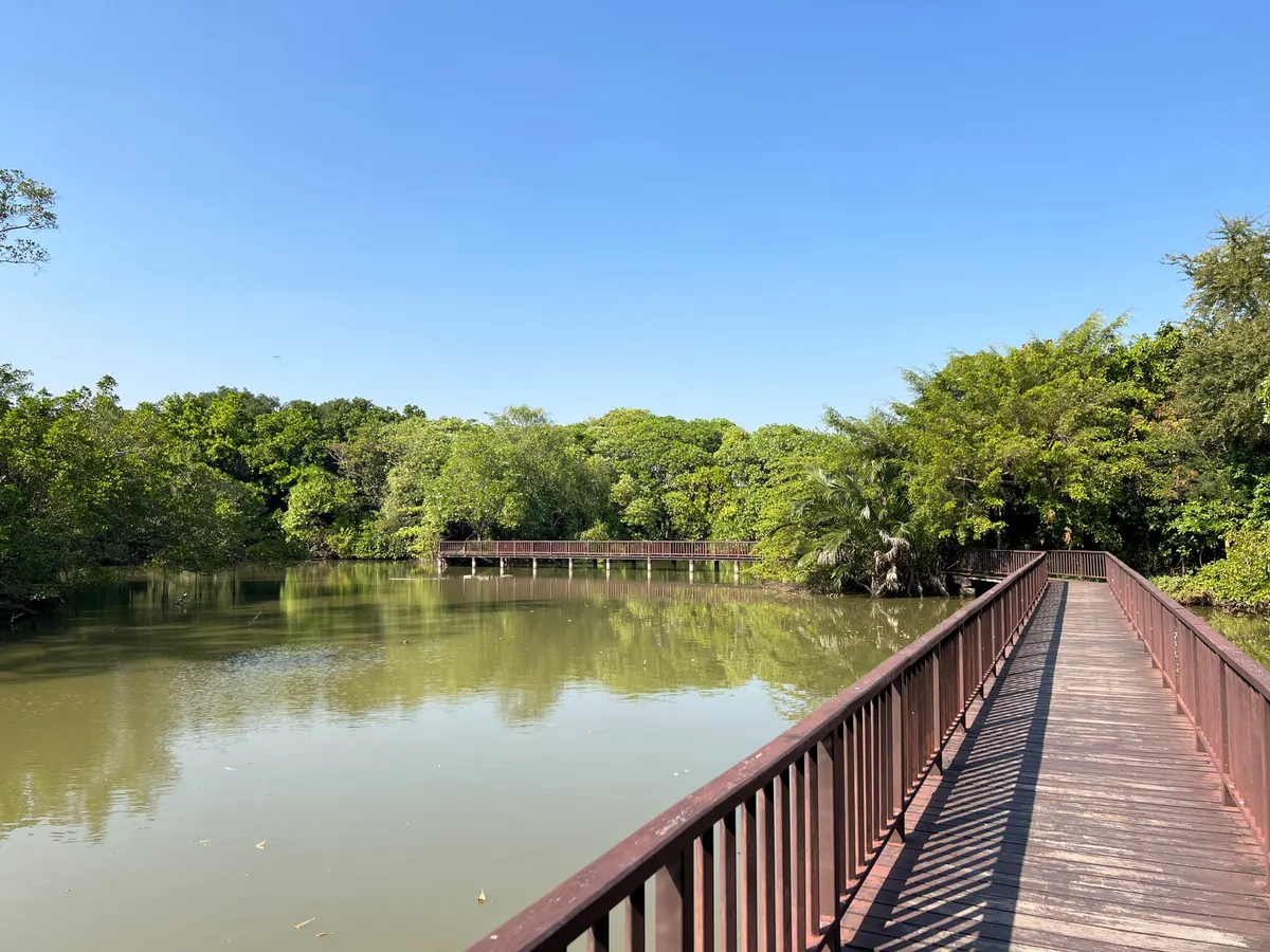 Main view at Sri Nakhon Khuean Khan Park and Botanical Garden Bangkok — travel photo