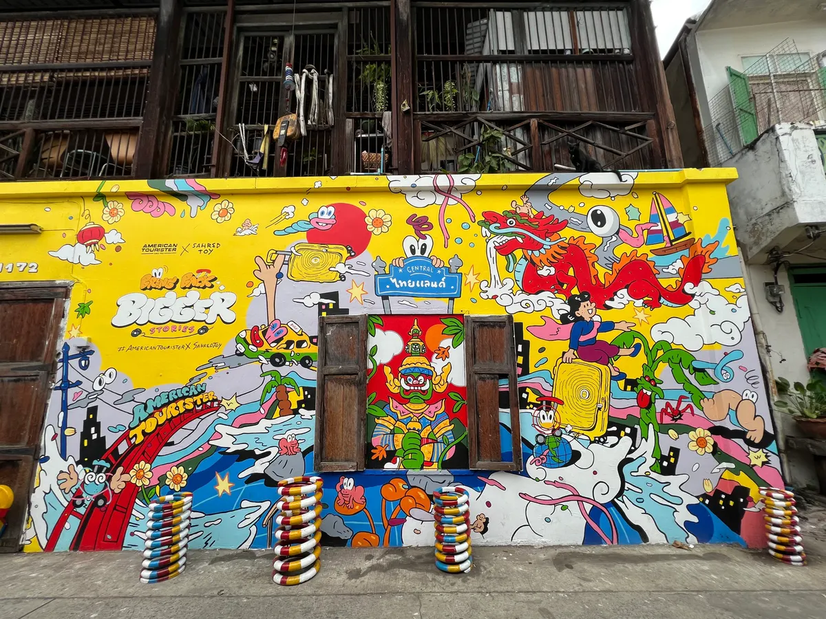 Main view at Talat Noi Bangkok — travel photo