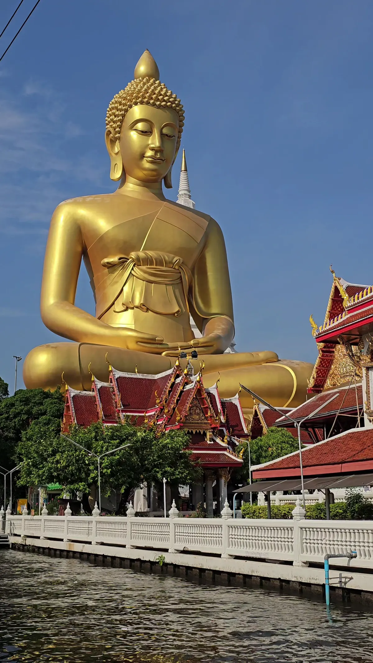 Interior at Wat Paknam Phasi Charoen Bangkok — travel photo