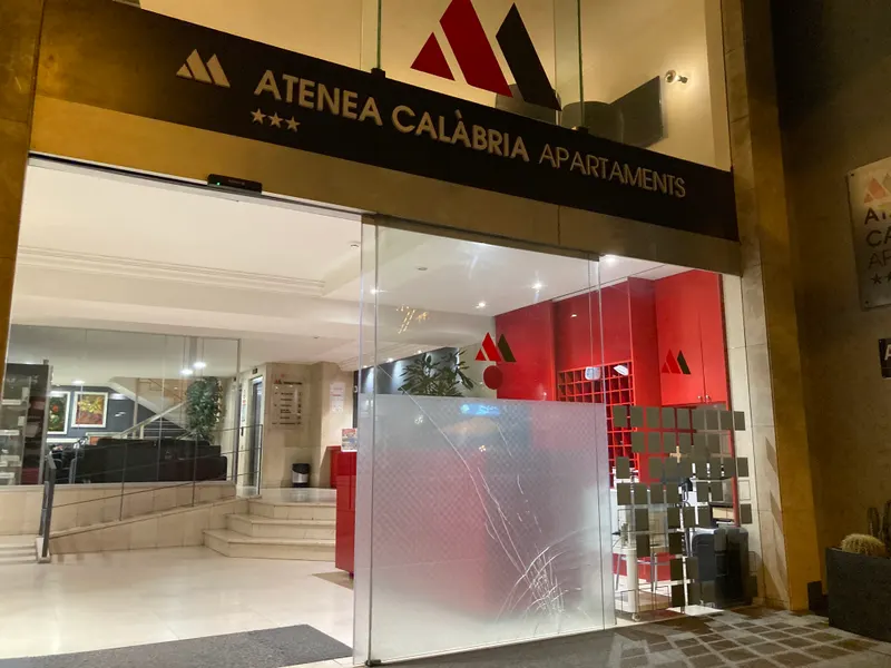 Atenea Calàbria Apartaments
