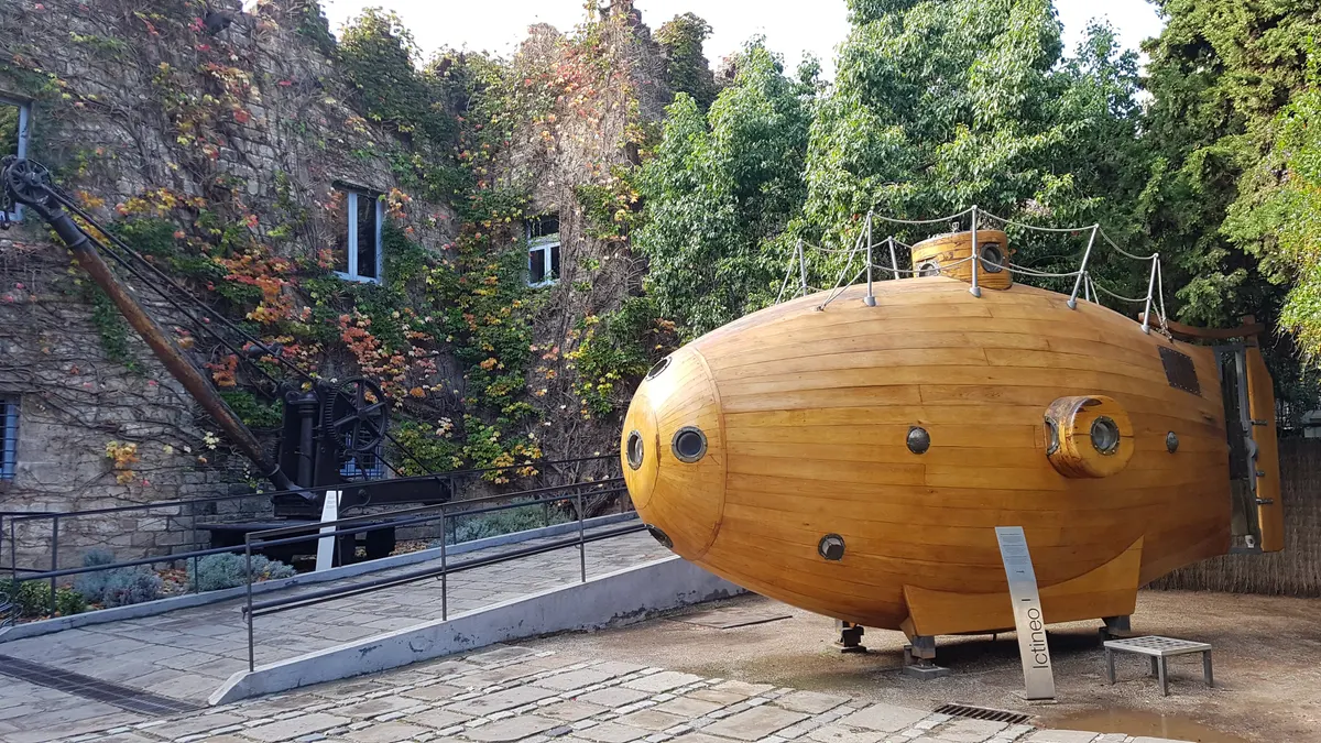 Details at Barcelona Maritime Museum Barcelona — travel photo