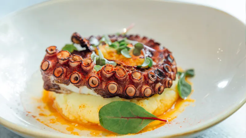 Atmosphere at Bivio Barcelona — travel photo