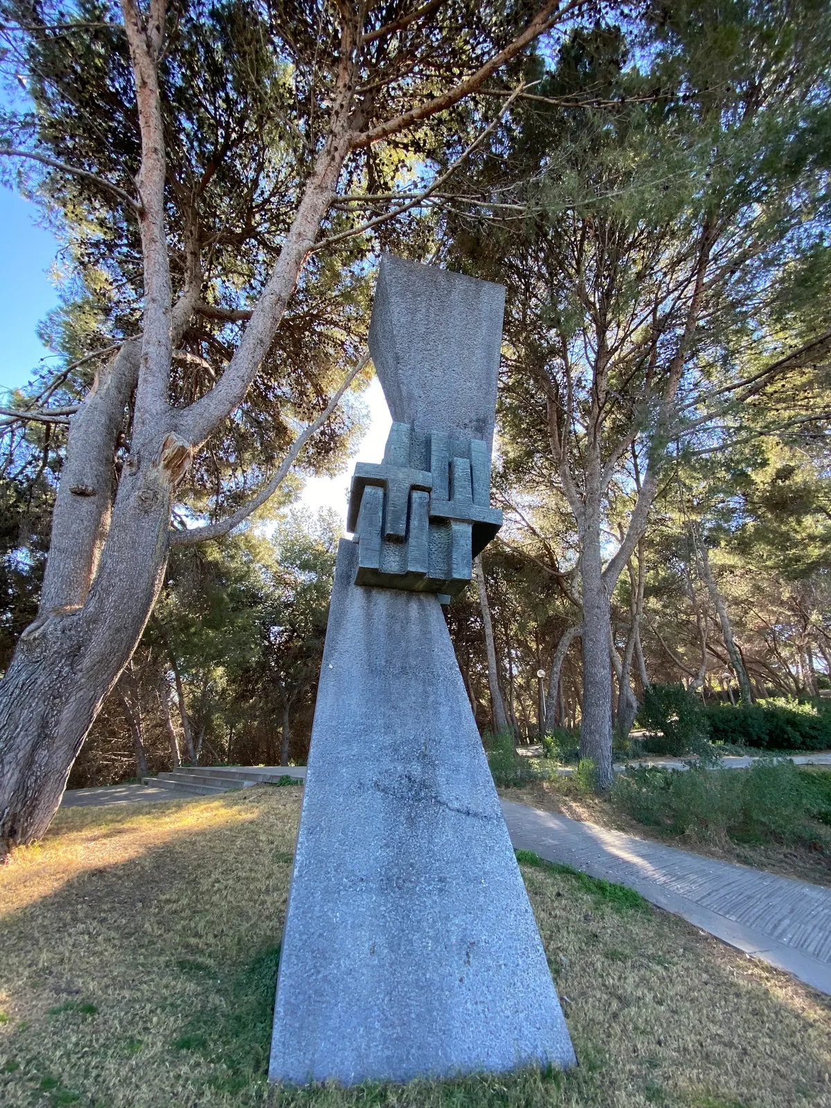 Details at Mirador de l'Alcalde Barcelona — travel photo