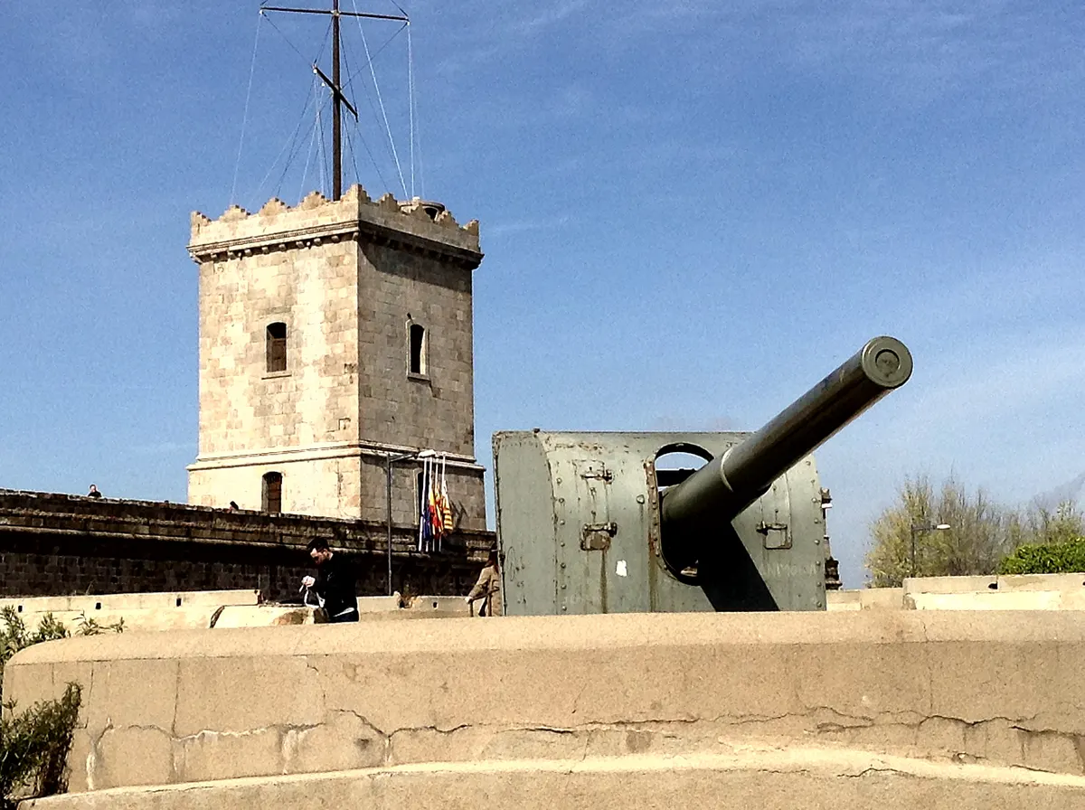 Atmosphere at Mirador de Montjuic Barcelona — travel photo