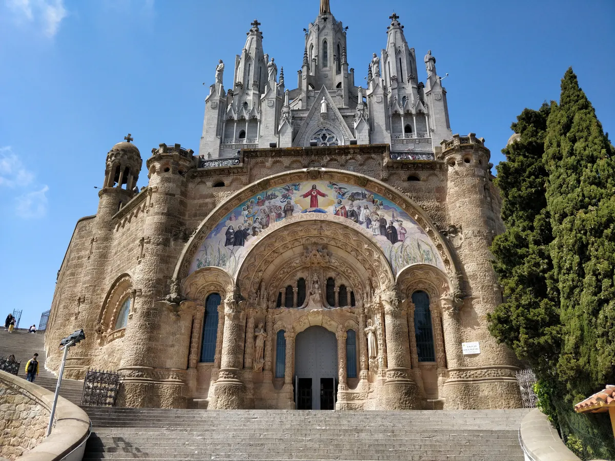Atmosphere at Tibidabo Amusement Park Barcelona — travel photo