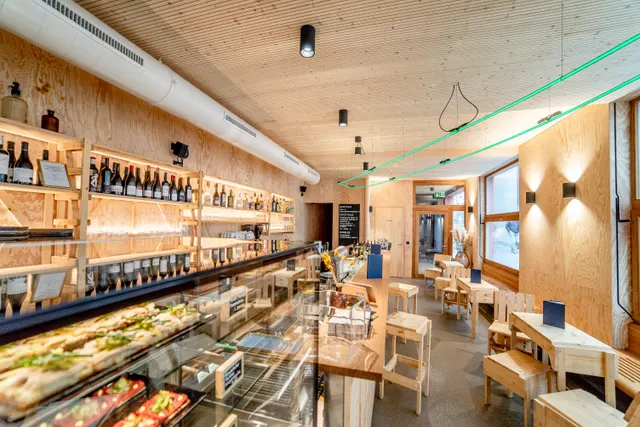 KUNI & GUNDE - Café, Bistro & Bar
