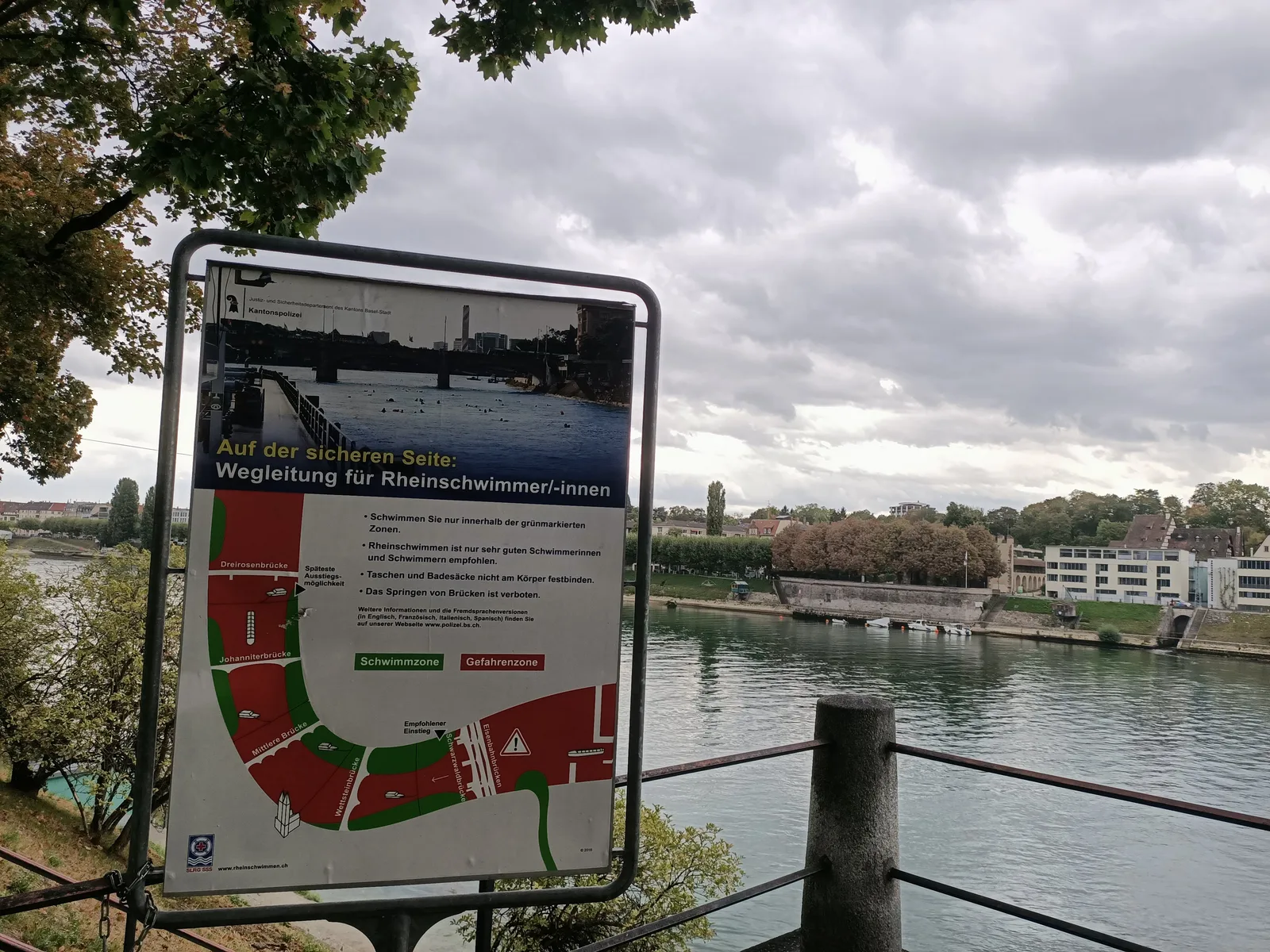 Atmosphere at Schöpfli im Park Basel — travel photo