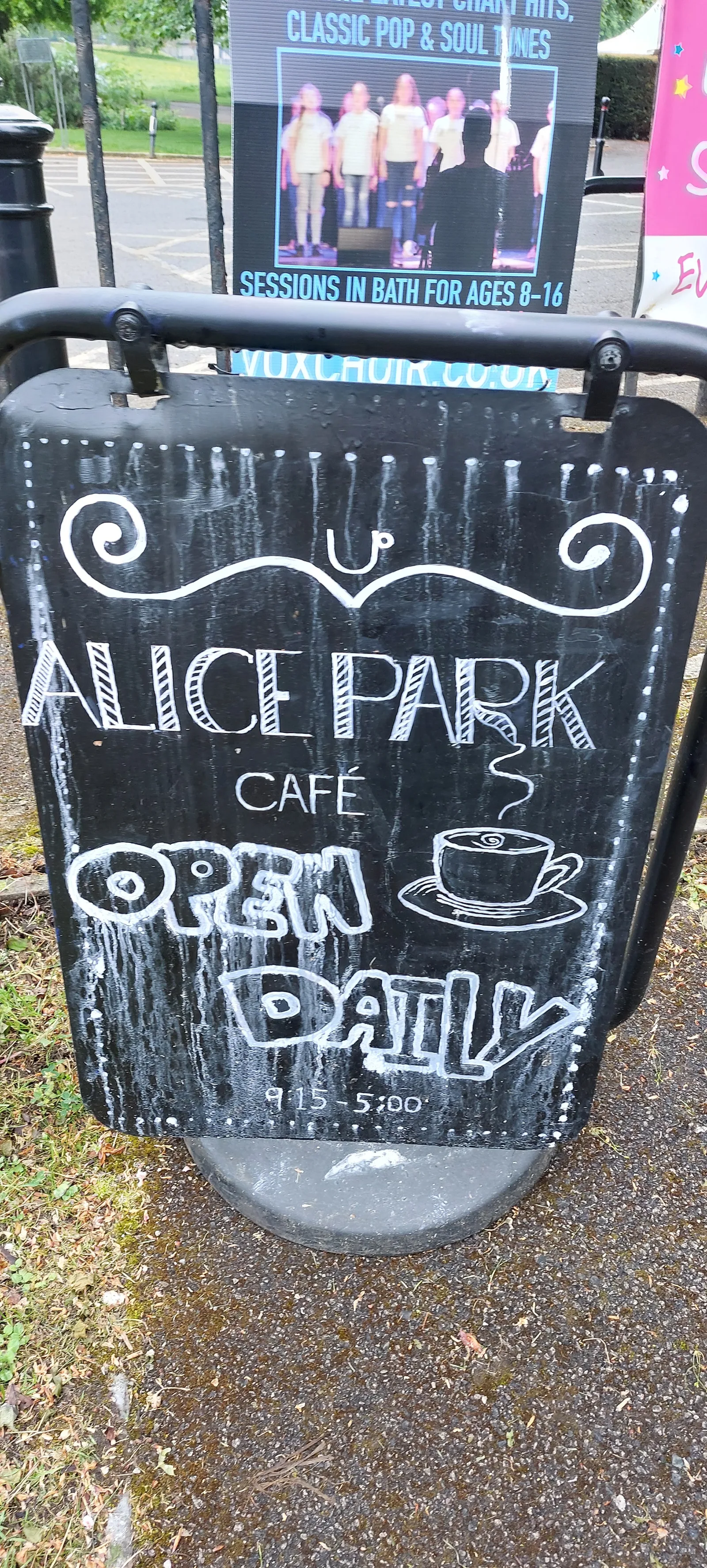 Atmosphere at Alice Park Bath — travel photo