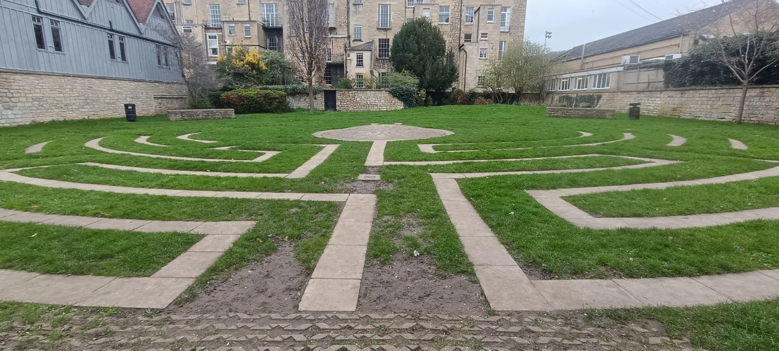 Details at Beazer Garden Maze Bath — travel photo