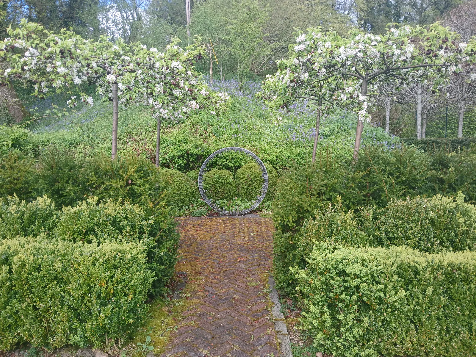 Atmosphere at Caisson gardens Bath — travel photo