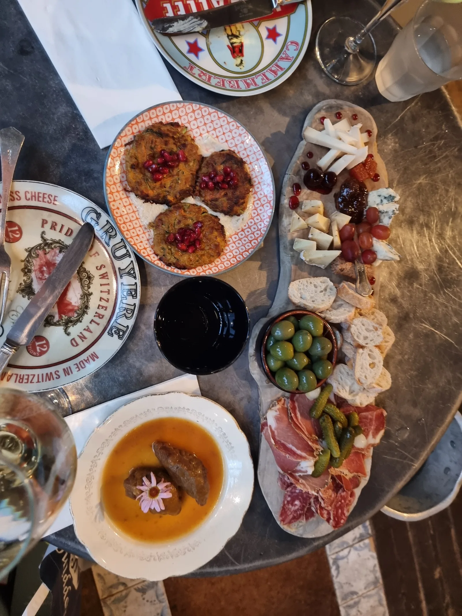 Atmosphere at Comptoir+Cuisine Bath — travel photo