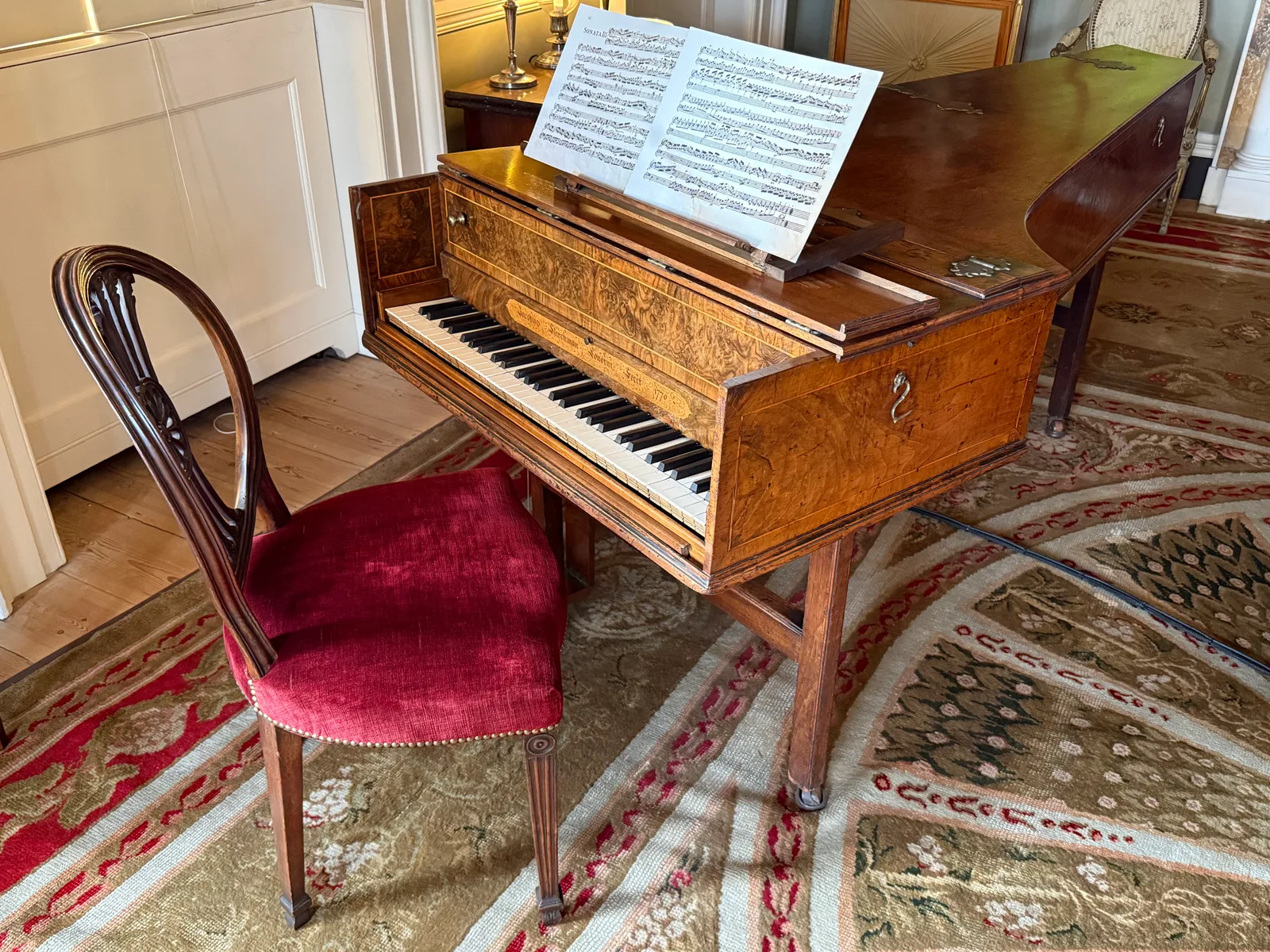 Atmosphere at No. 1 Royal Crescent Bath — travel photo