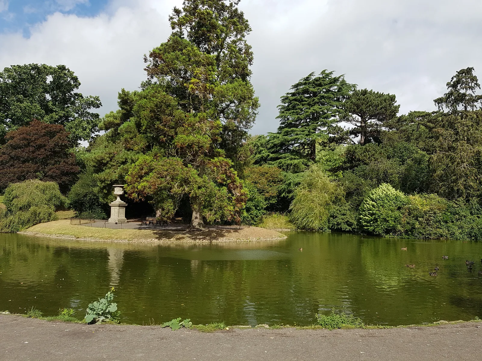 Atmosphere at Royal Victoria Park Bath — travel photo